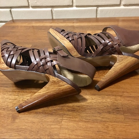 Jessica Simpson “Delano” Brown Platform Heels 7.5 - Picture 2 of 6